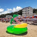 Riviera 3*