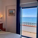 Riviera 3*