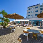 Riviera 3*