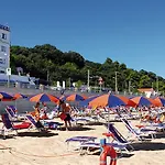 Riviera Hotel