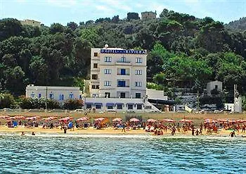 Riviera Ξενοδοχείο 3*