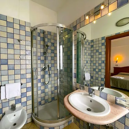Riviera Hotel 3*