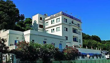 Riviera ホテル
