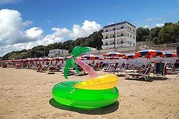Riviera 3*